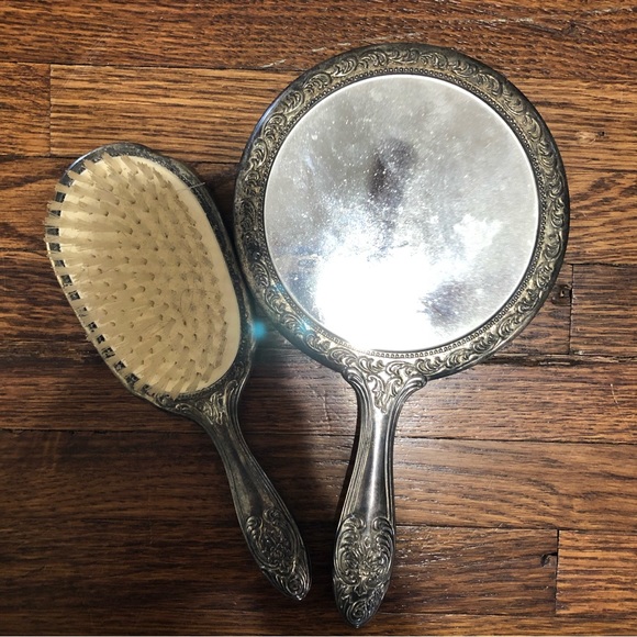 Antique silver hand mirror and brush - Picture 1 of 3